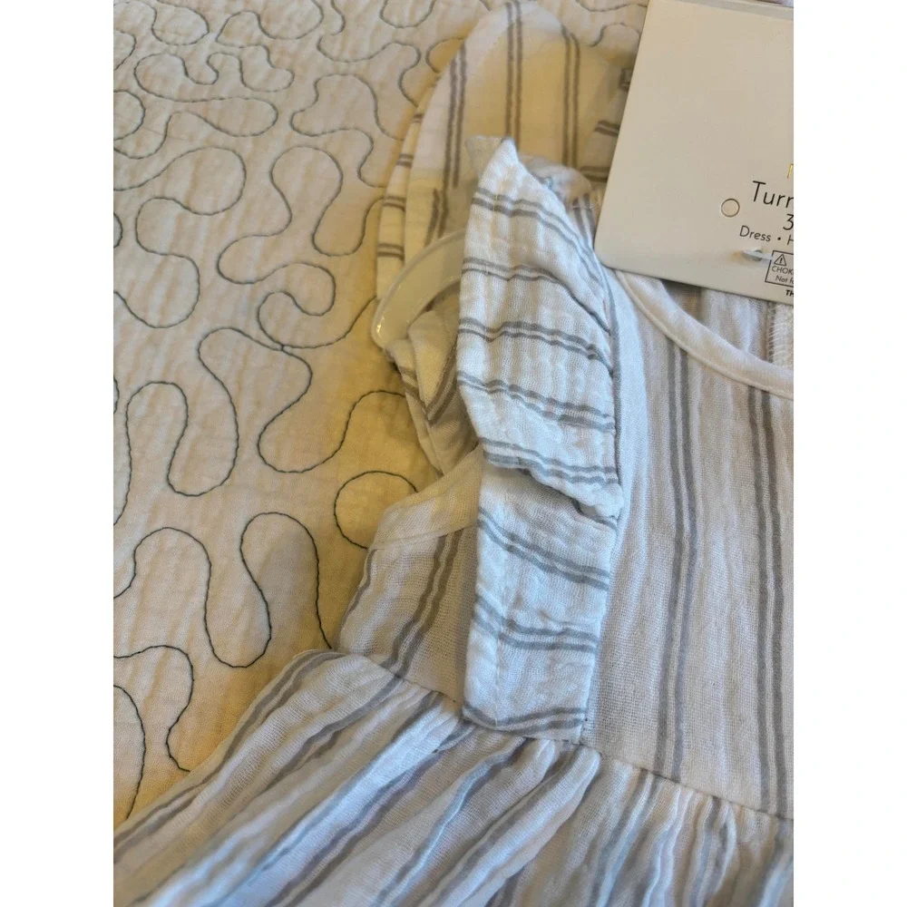 Rachel Zoe Baby 3 Piece Set Dress‎ Hat Socks White Grey Striped 3/6 Months